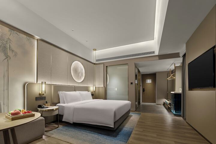 Room 26 of 81