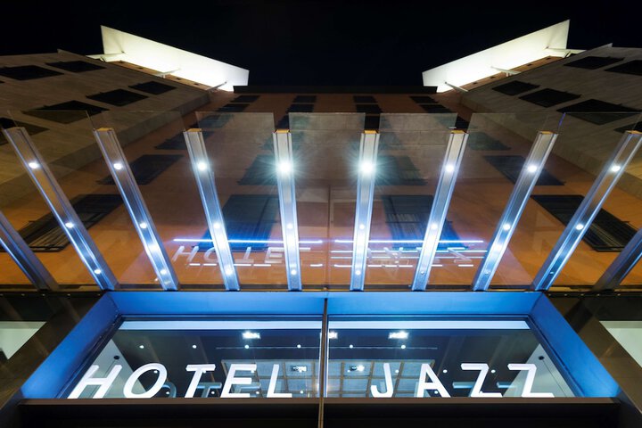 Hotel 80 of 82