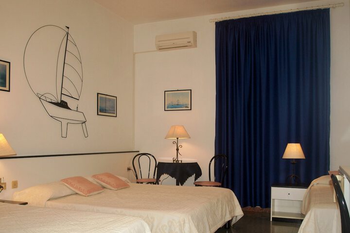 Room 4 of 46