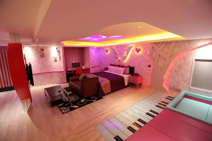 Room 18 of 70