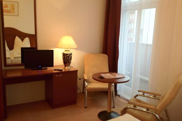 Photo 4