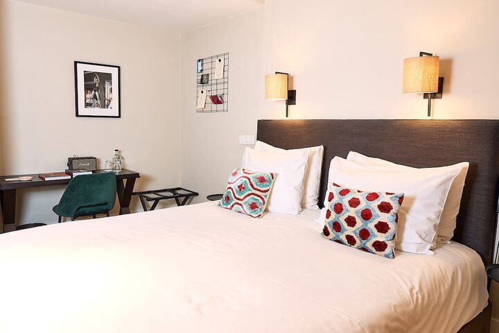 Room 10 of 56