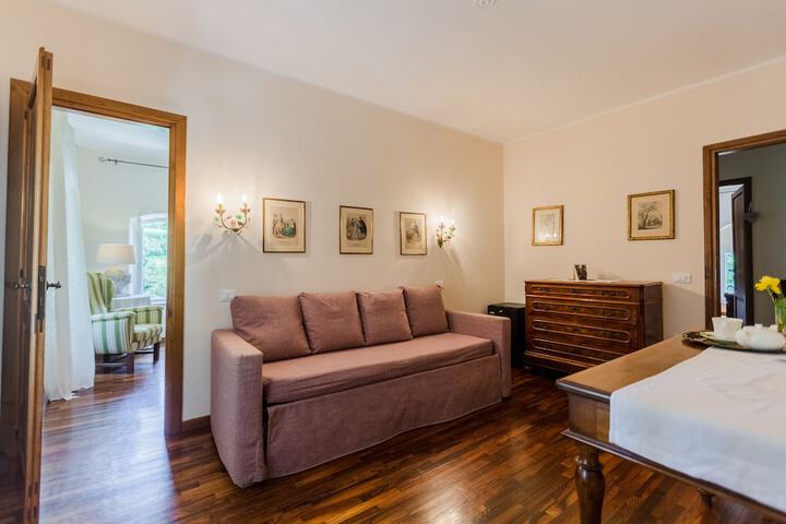 Room 10 of 73