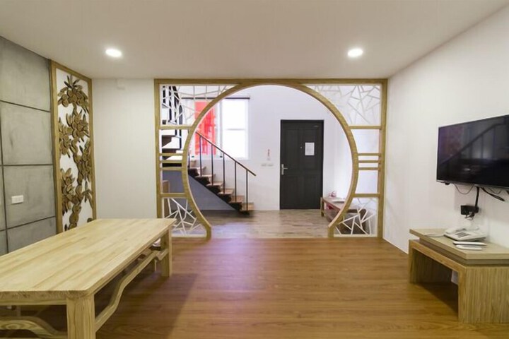 Room 5 of 30