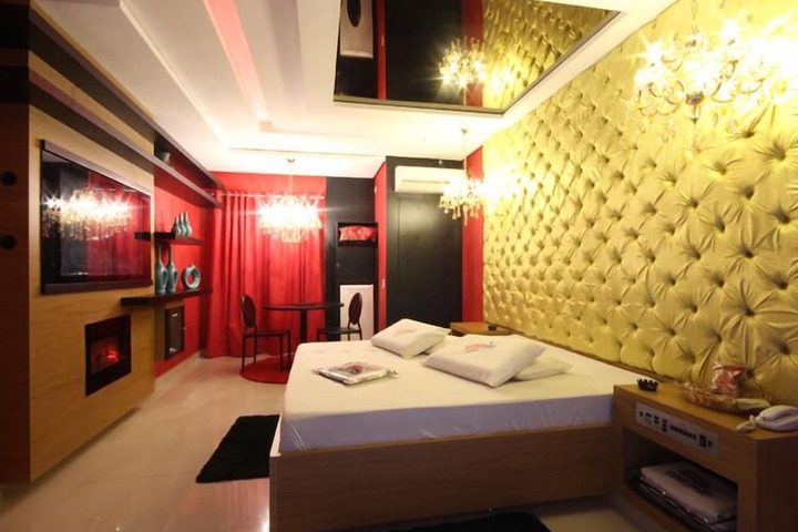 Room 13 of 61