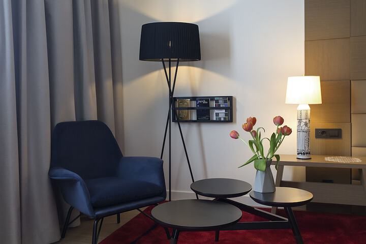 Room 5 of 48