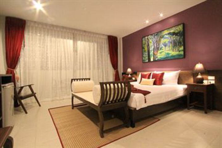 Room 13 of 42