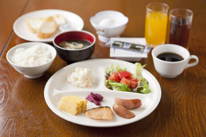Breakfast/Coffee Service 26 of 39