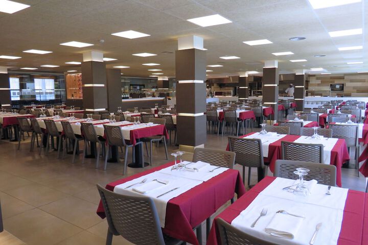Dining 51 of 66