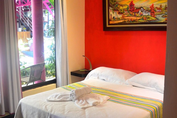 Room 4 of 43