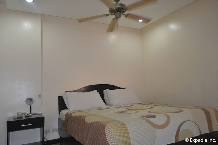 Room 12 of 65
