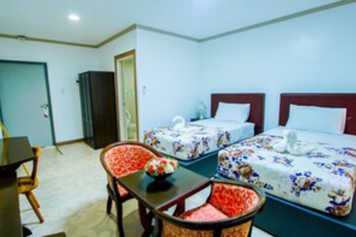 Room 18 of 25