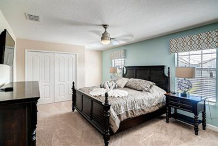 Room 33 of 81