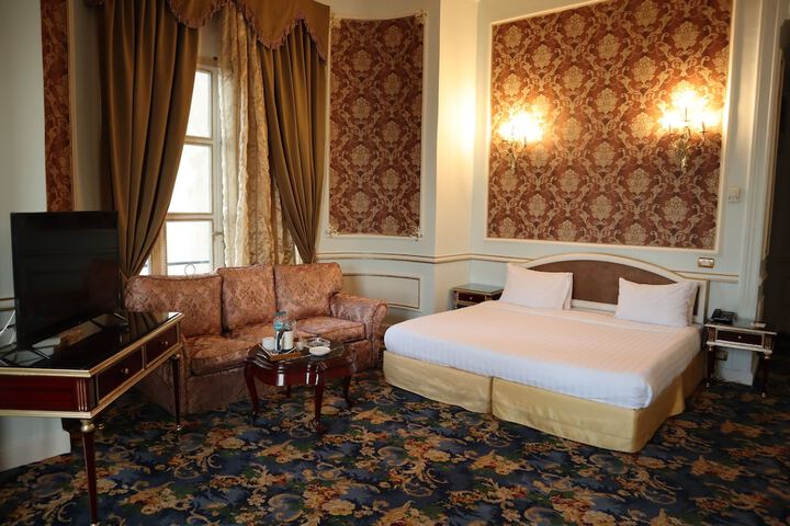 Room 9 of 101