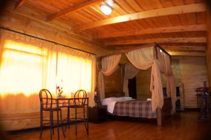 Room 5 of 63
