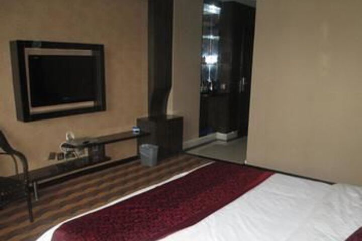 Room 21 of 45