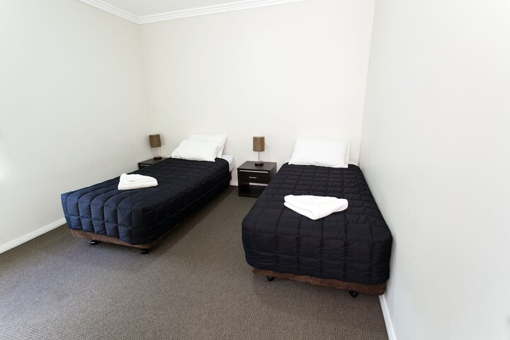 Room 2 of 20