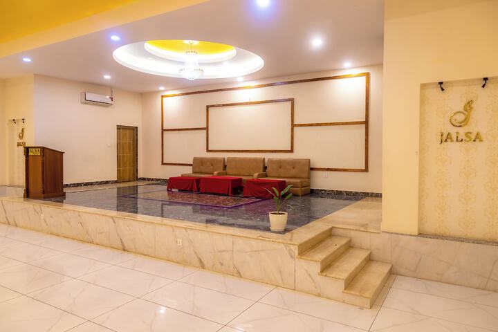 Ballroom/Hall 54 of 75