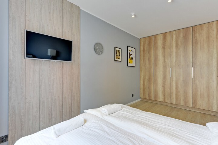 Room 20 of 161