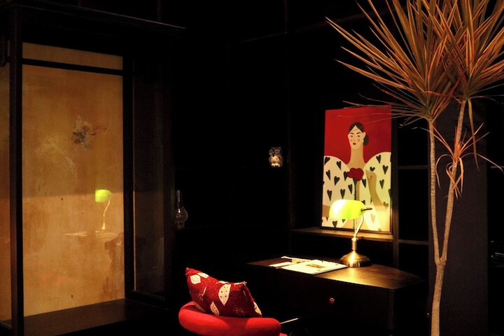 Room 13 of 38