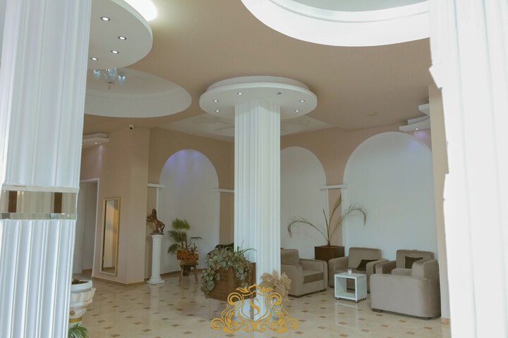Hotel Interior 15 of 129