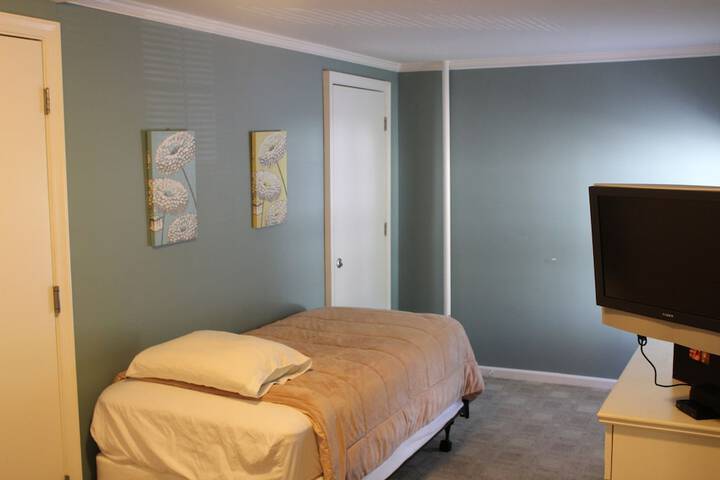 Room 15 of 110