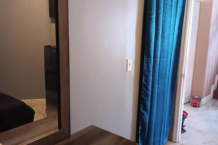 Room 8 of 34