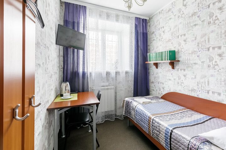 Room 6 of 75