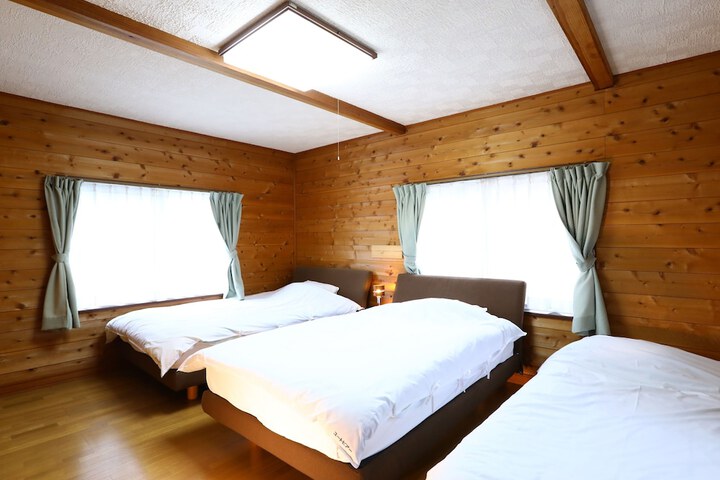 Room 22 of 74