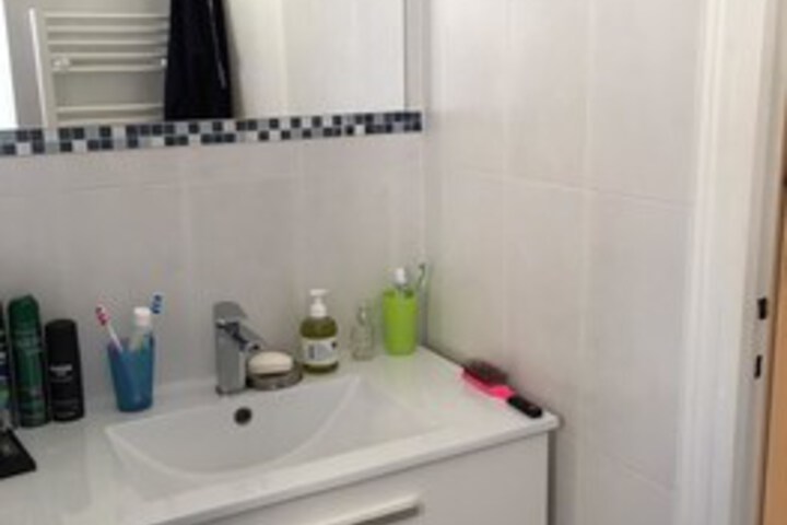 Room 10 of 37