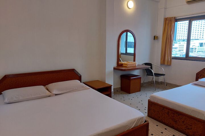 Room 3 of 19