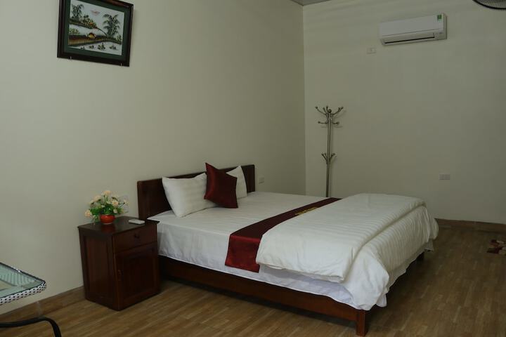 Room 20 of 104