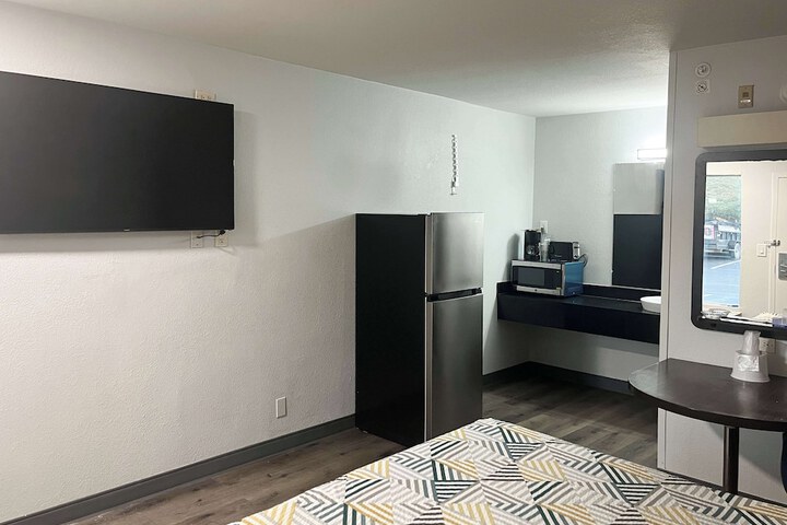 Room 9 of 22