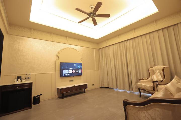 Room 27 of 51