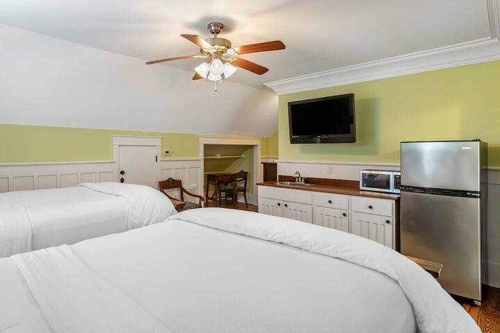 Room 21 of 53