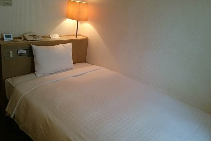 Room 16 of 51