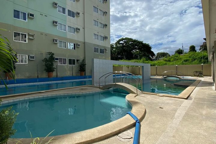 Pool 16 of 24