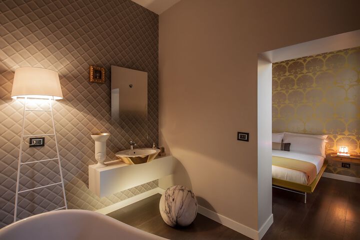 Room 16 of 23