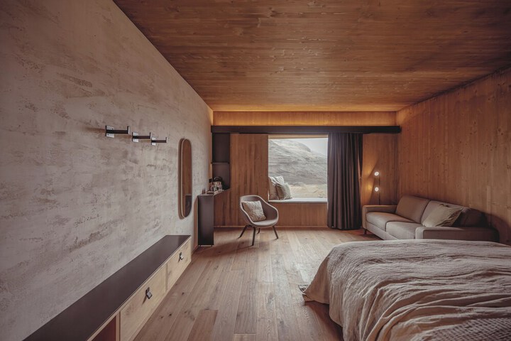 Room 17 of 54
