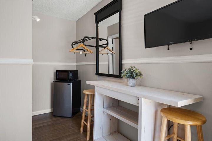 Room 15 of 49