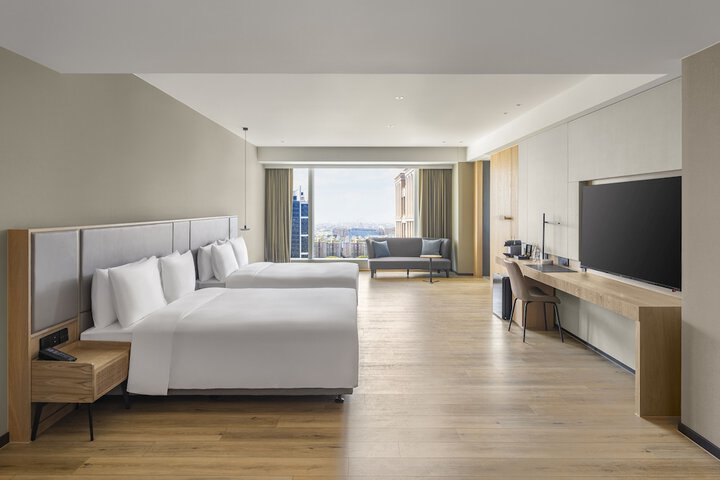 Room 5 of 50