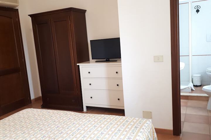 Room 5 of 69