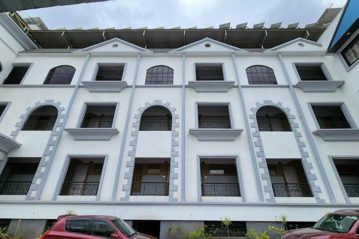 Hotel 12 of 13
