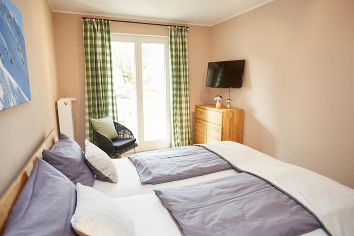 Room 3 of 12