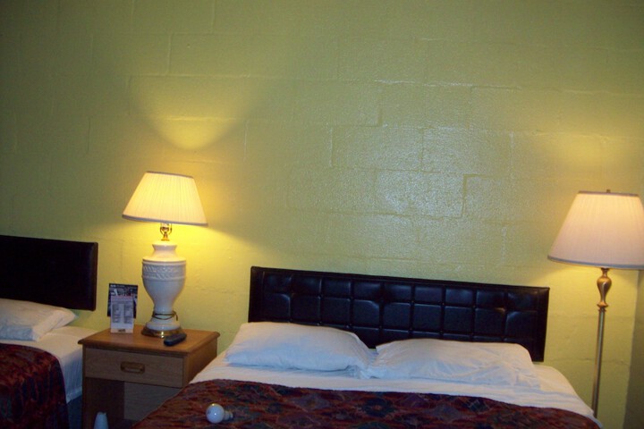 Room 17 of 40