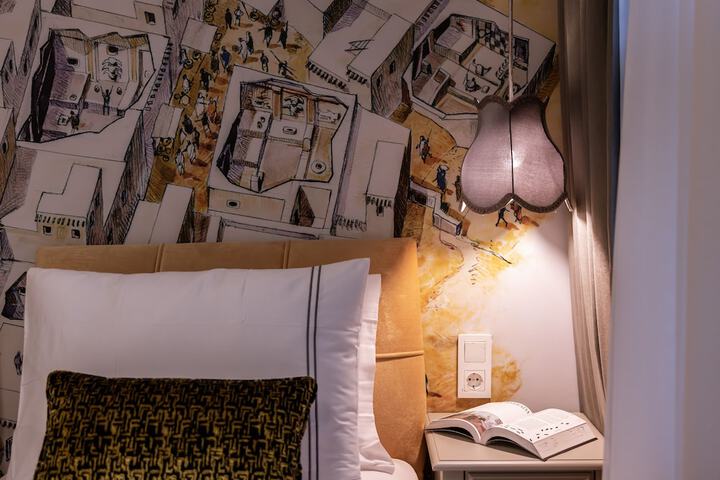 Room 15 of 42