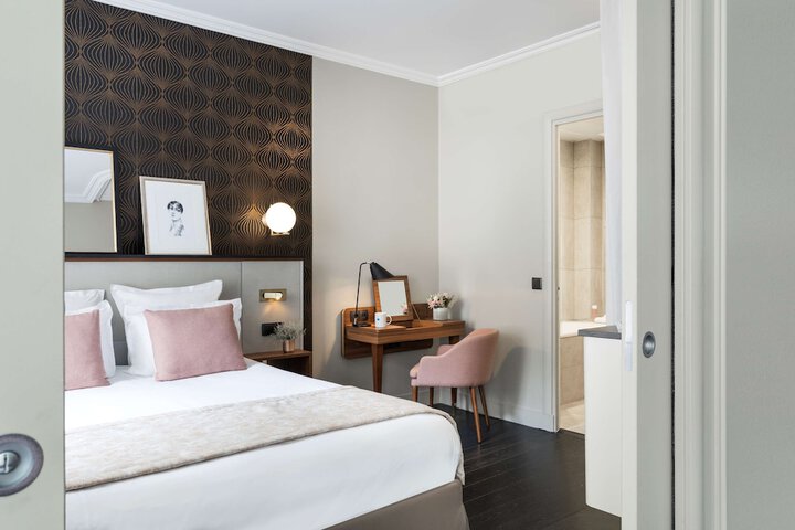 Room 22 of 65