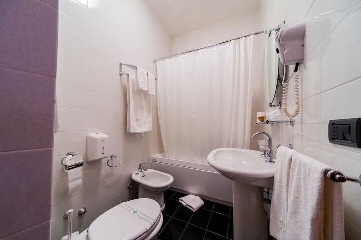 Room 16 of 31