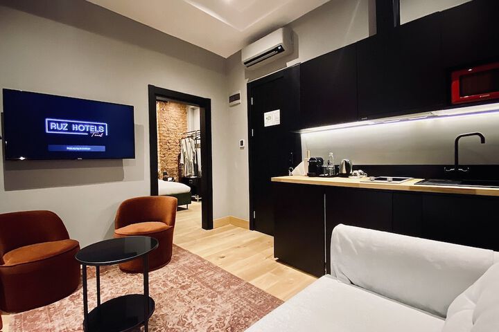 Room 11 of 61
