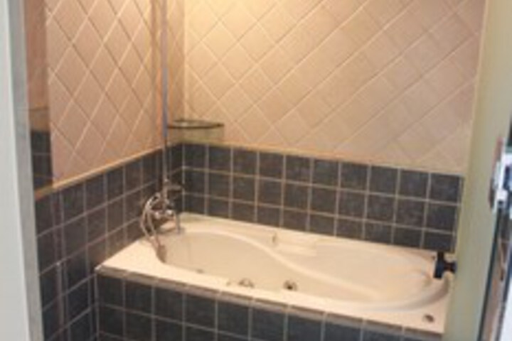 Room 10 of 53